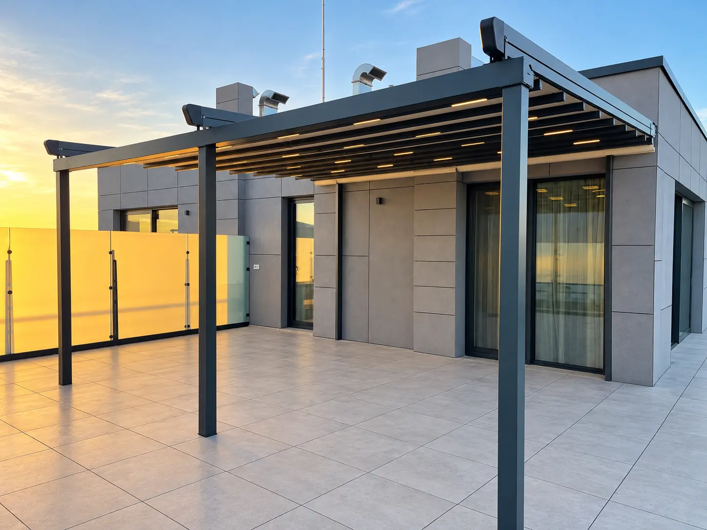 Pergolă retractabilă FER-AL cu iluminare LED pe o terasă rezidențială din Otopeni.